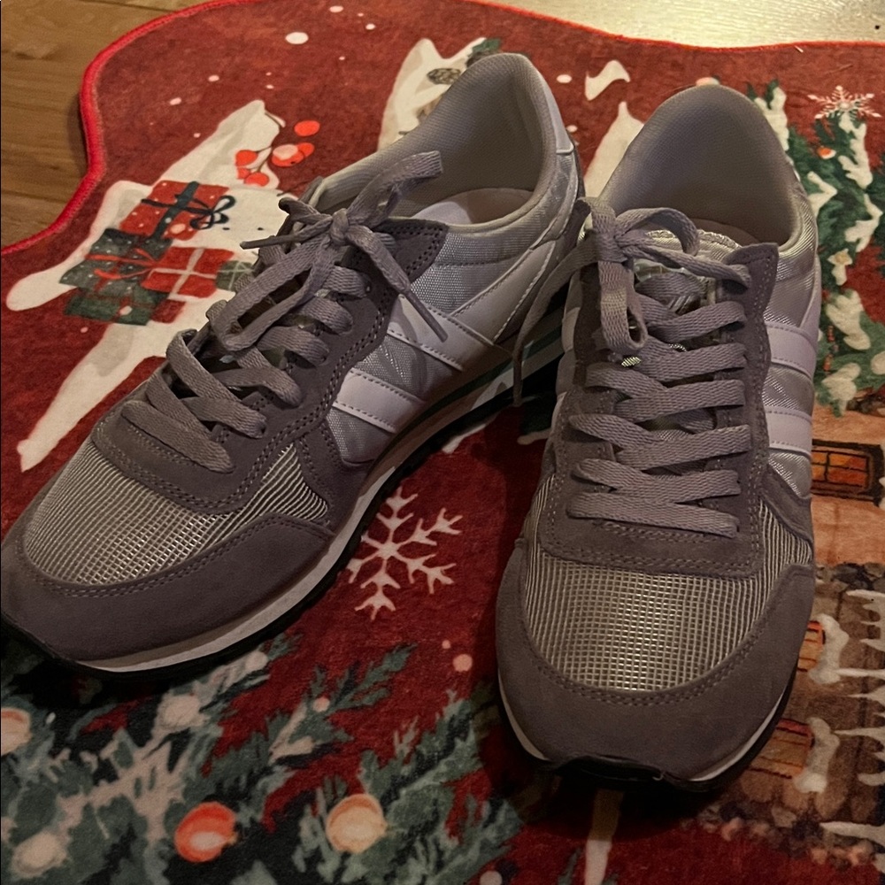 Gola Women's Gray and White Athletic Shoes